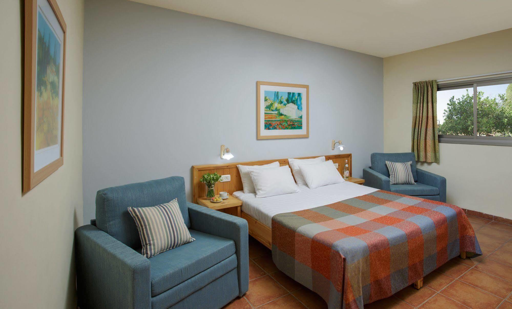 Nof Ginosar Kibbutz Hotel Bagian luar foto
