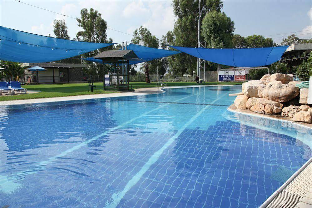 Nof Ginosar Kibbutz Hotel Bagian luar foto